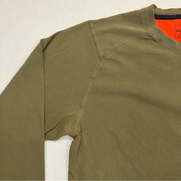 The North Face • Long Sleeve Top - Picture 4 of 12